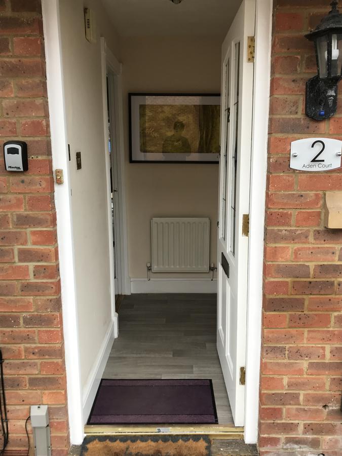 Delight Marvel - Orchard House Villa Swindon Eksteriør billede